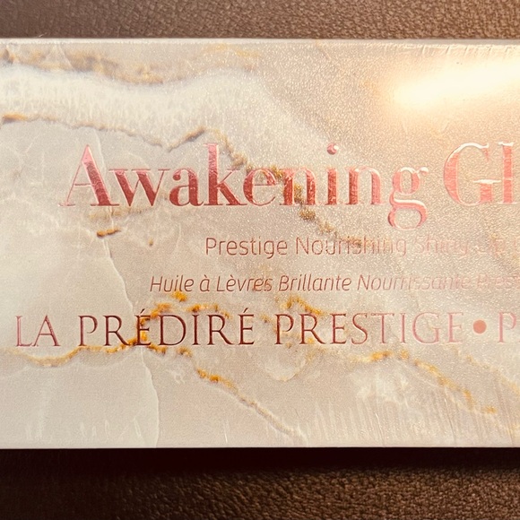 Predire Paris Lip Balm, Lip Oil, Lip Gloss Set, Matte Lipstick Set - MSRP 500 - Picture 5 of 8